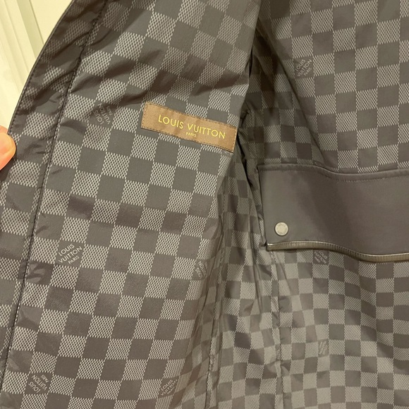 Louis Vuitton Men Vest Black - Picture 6 of 10